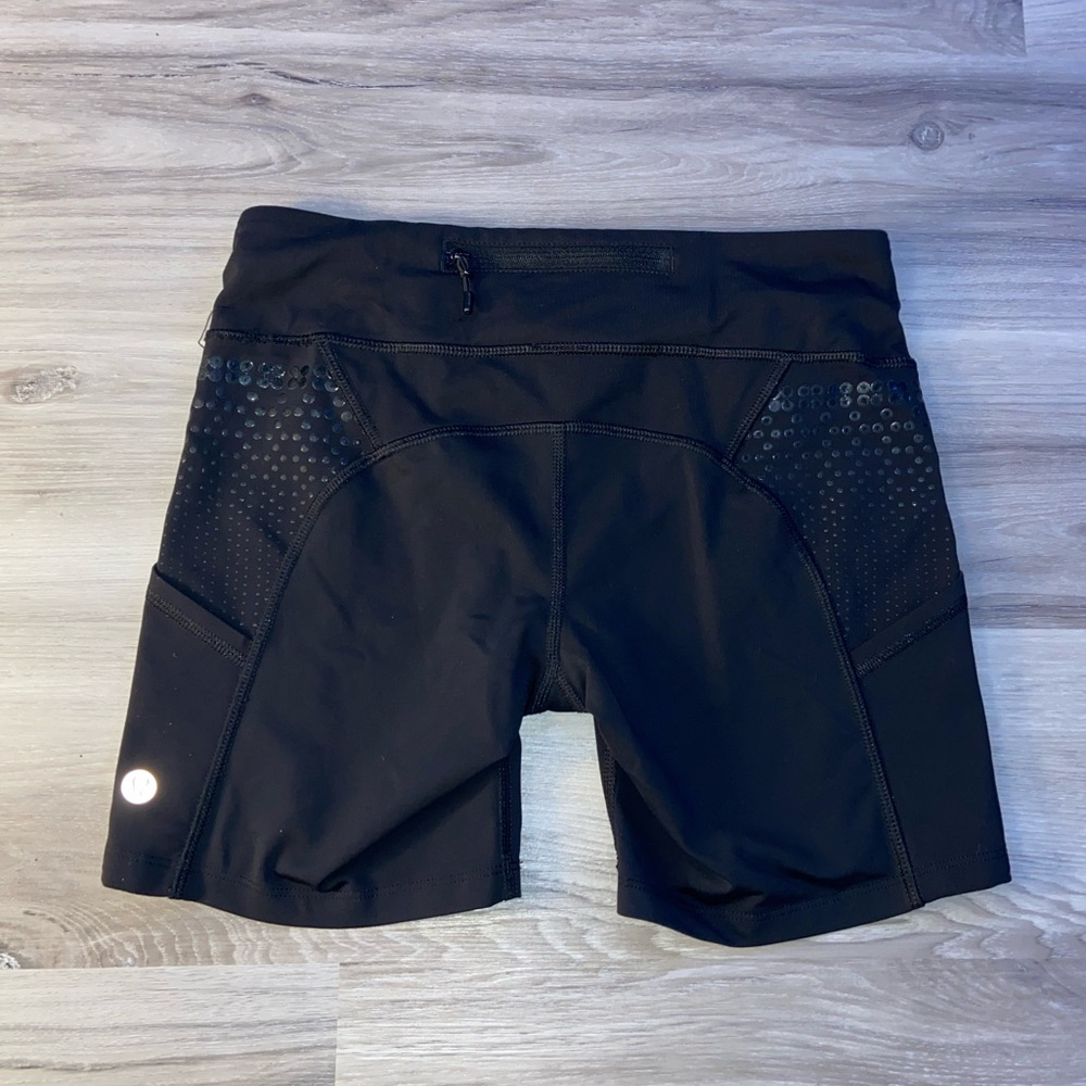 Lululemon biker shorts size 6 black